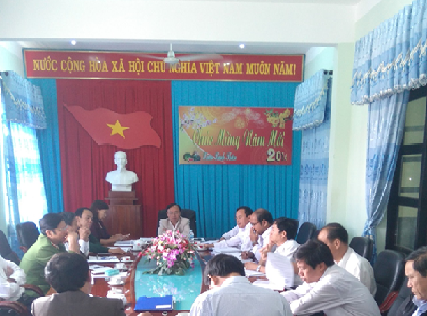 Uỷ ban nhân dân huyện tổ chưc họp giao ban tuần thường kỳ